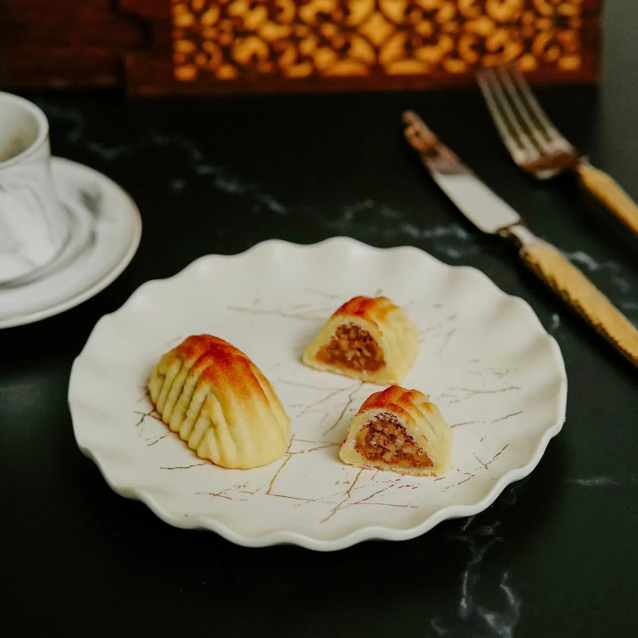 Walnut maamoul