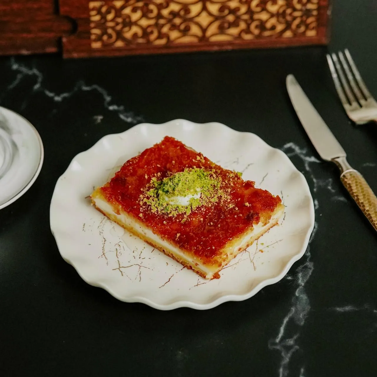Cream othmaliyeh